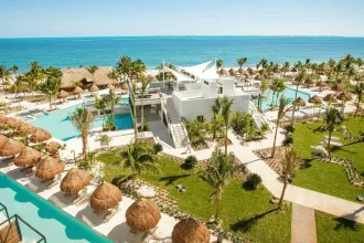 Mexican Beaches for a Family Getaway from Nashville
