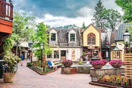 How to Plan a Smart, Fun, and Stress-Free Stay in Downtown Gatlinburg